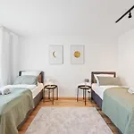 Neu Mit Terrasse! 2br 4beds- Schoenste Aussicht - Frisch Saniert- Barrierefreie! -mozart Zwei - 아파트 *