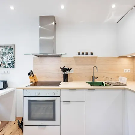 Appartement Moderne 2-zimmer-wohnung Mit Terrasse & Talblick *