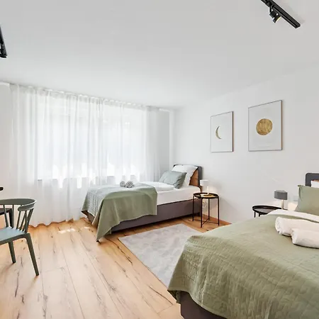 Neu Mit Terrasse! 2br 4beds- Schoenste Aussicht - Frisch Saniert- Barrierefreie! -mozart Zwei - Apartment *