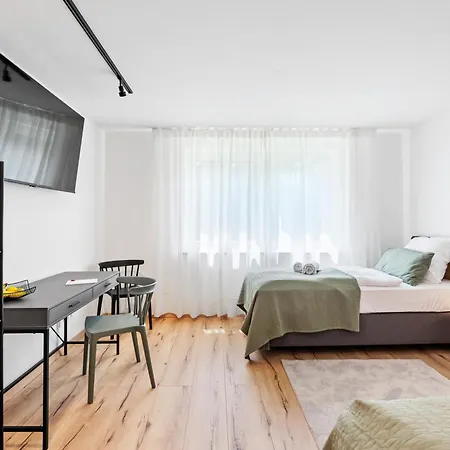 Neu Mit Terrasse! 2br 4beds- Schoenste Aussicht - Frisch Saniert- Barrierefreie! -mozart Zwei - Bietigheim-Bissingen