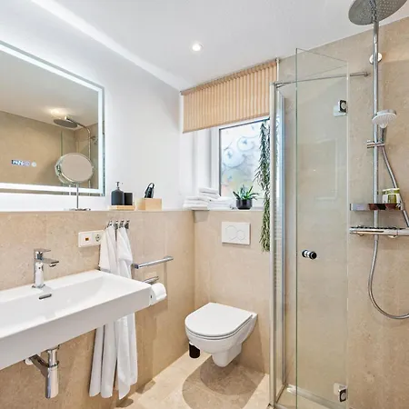 Apartment Neu Mit Terrasse! 2br 4beds- Schoenste Aussicht - Frisch Saniert- Barrierefreie! -mozart Zwei - *
