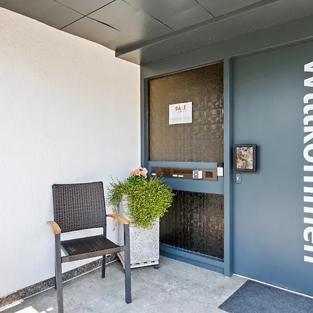 公寓 Neu Mit Terrasse! 2br 4beds- Schoenste Aussicht - Frisch Saniert- Barrierefreie! -mozart Zwei - 比蒂希海姆-比辛根